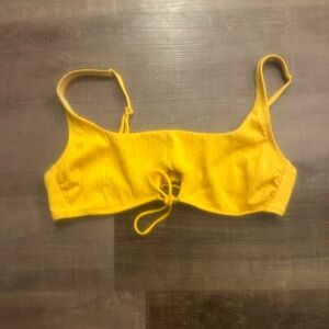 Shade and Shore Yellow Ribbed Bikini Top - L
